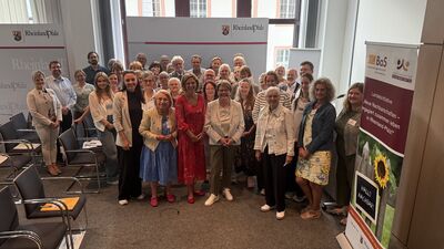 Gruppenbild mit Ministerin