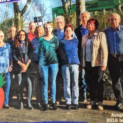 Gruppenfoto mit 10 Personen